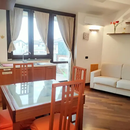 I Quattro Laghi Casa Delle Rose Apartamento